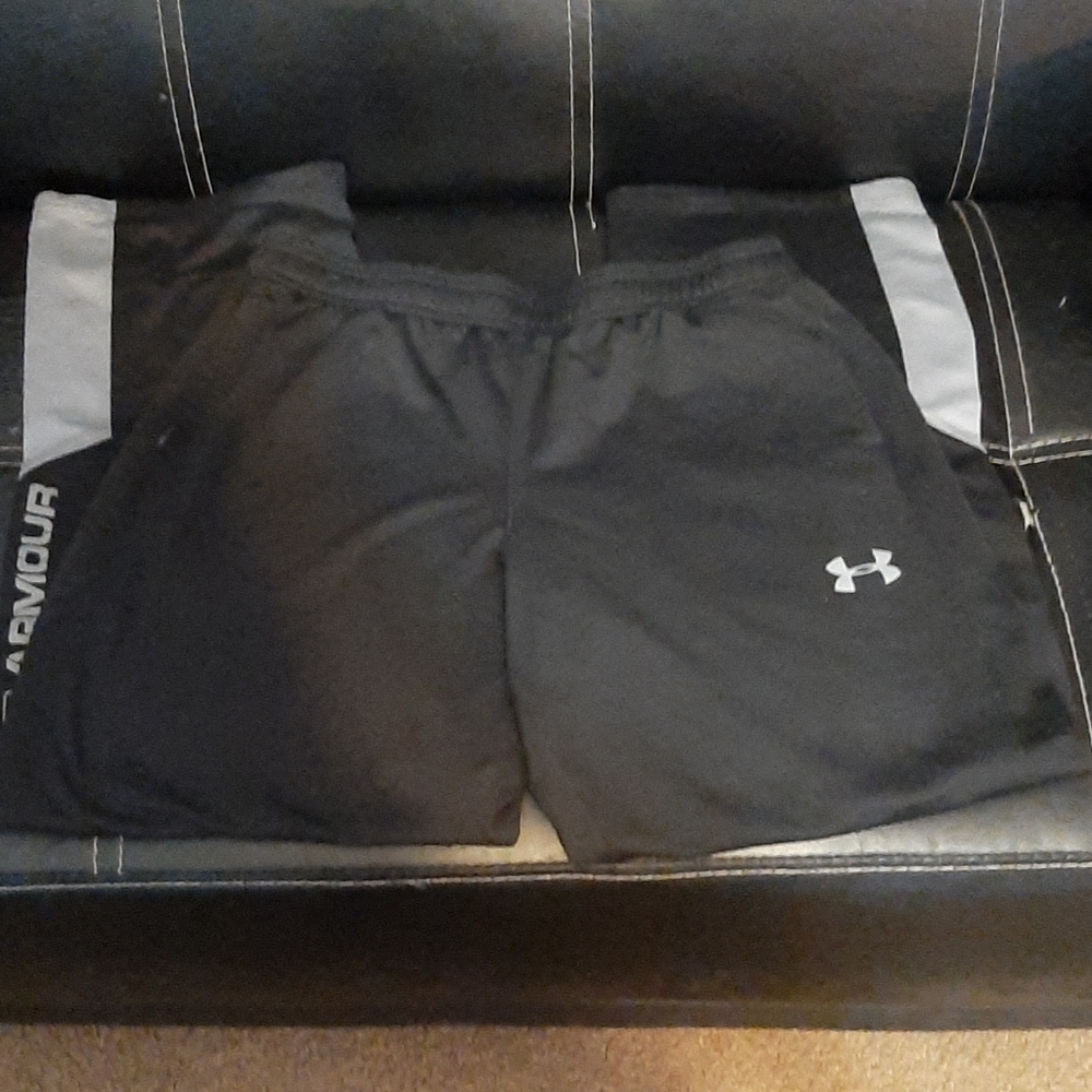 Athletic pants